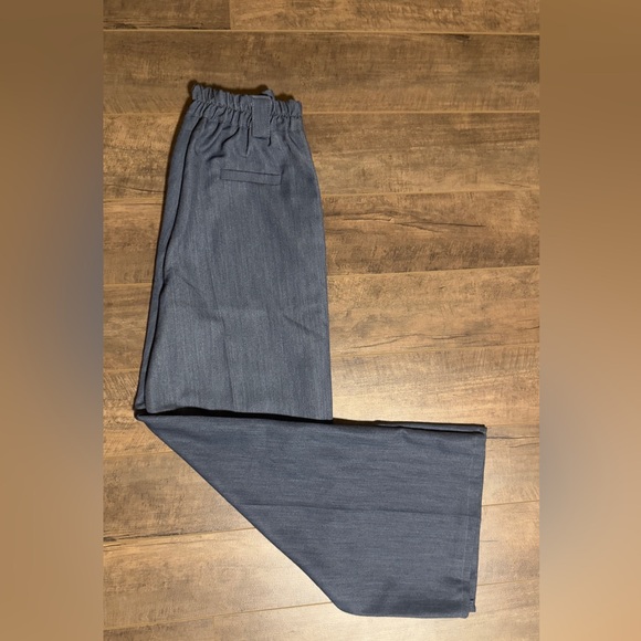 2-Piece set | Grey Vest & Wide-Leg Trousers - Picture 3 of 4